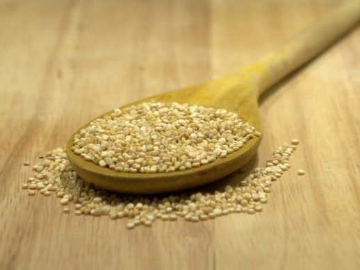 Quinoa je jednou z najzdravch potravn na svete. Preo ju jes?